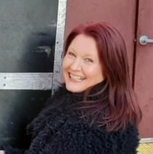 Meet your Posher, Elaine